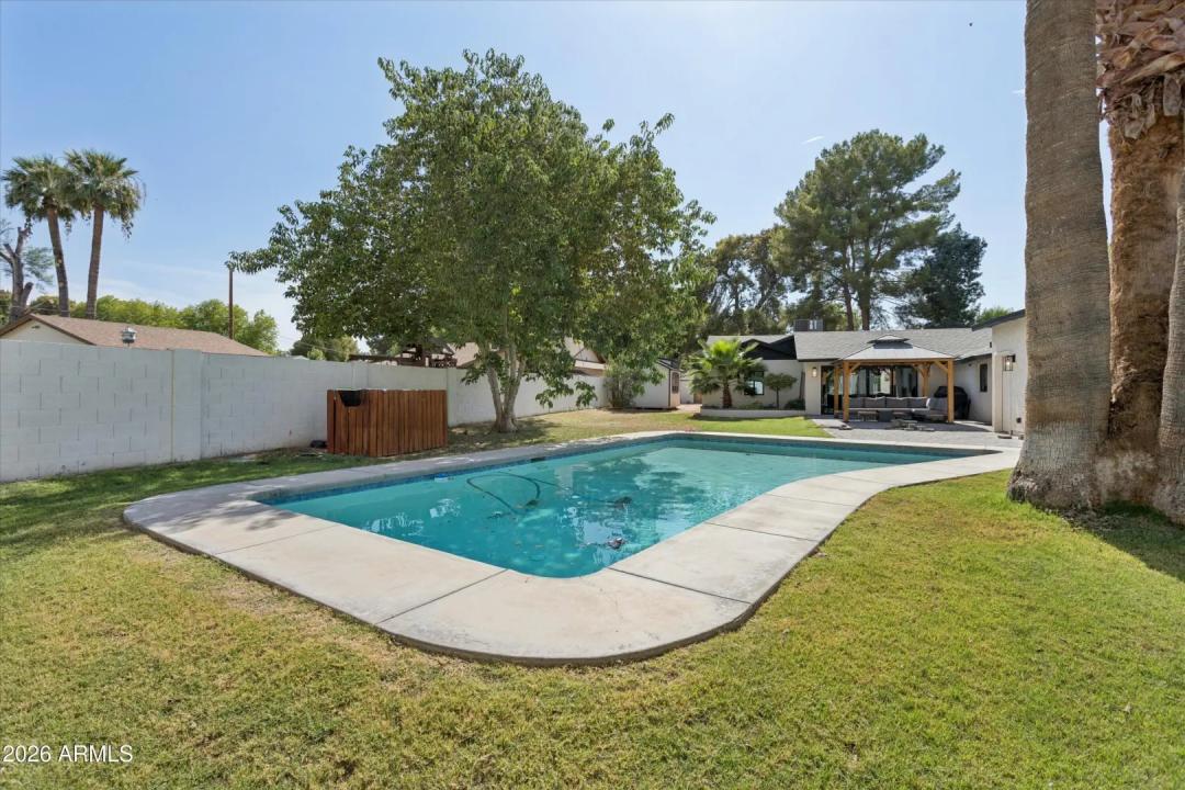 Real Estate Picture 39