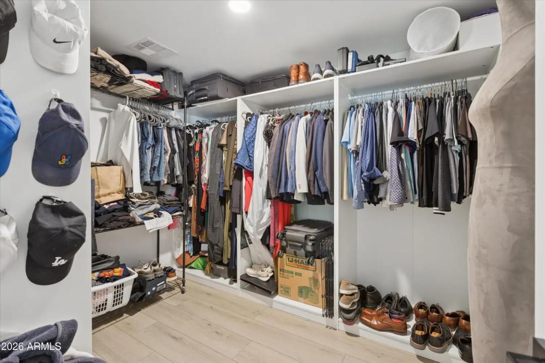 Real Estate Picture 32
