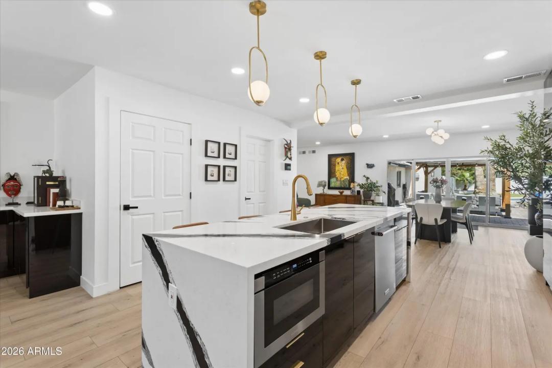 Real Estate Picture 20