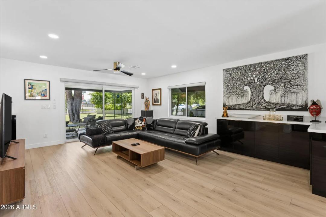 Real Estate Picture 27