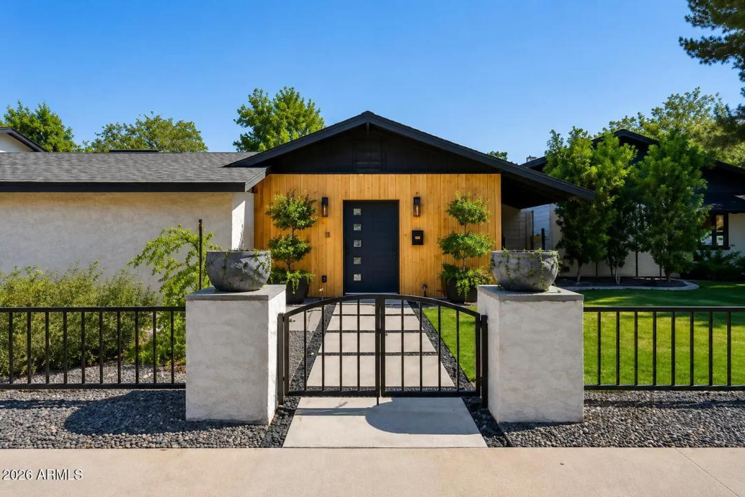 Real Estate Picture 1