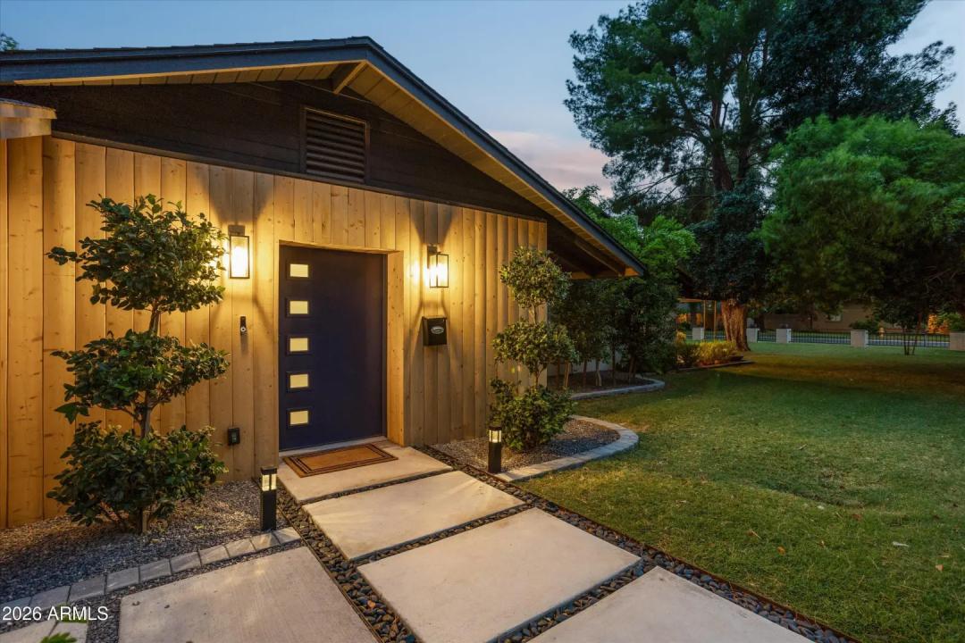 Real Estate Picture 5