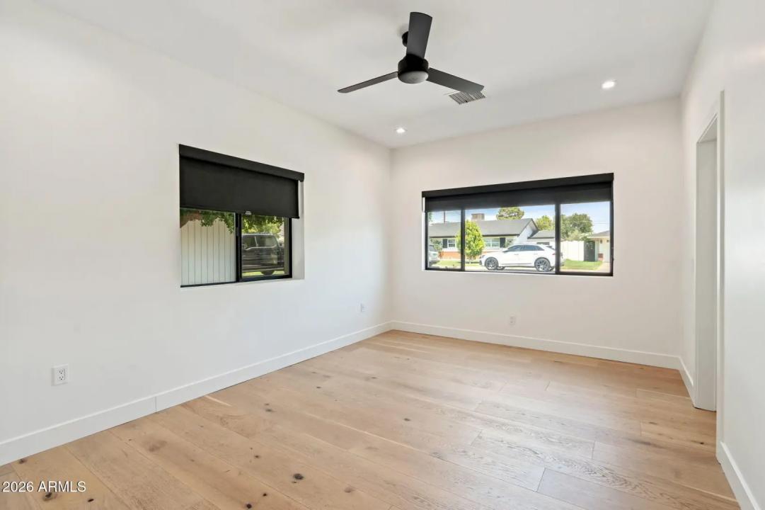 Real Estate Picture 23