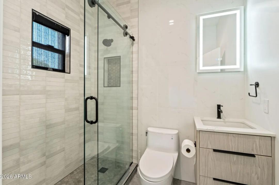 Real Estate Picture 25