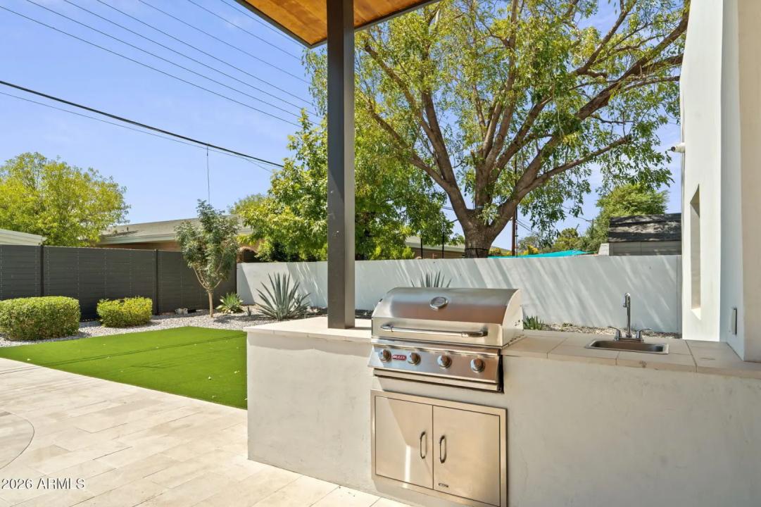 Real Estate Picture 33