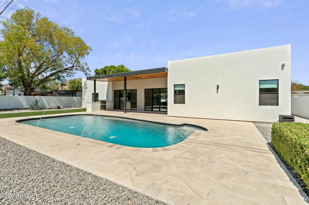 Real Estate Picture 35