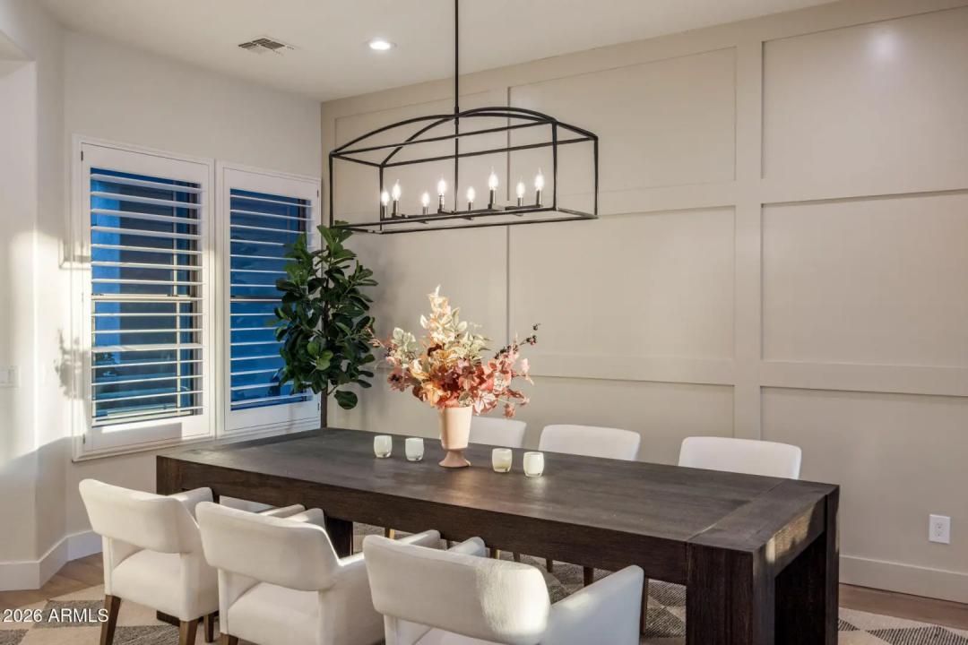 Real Estate Picture 3