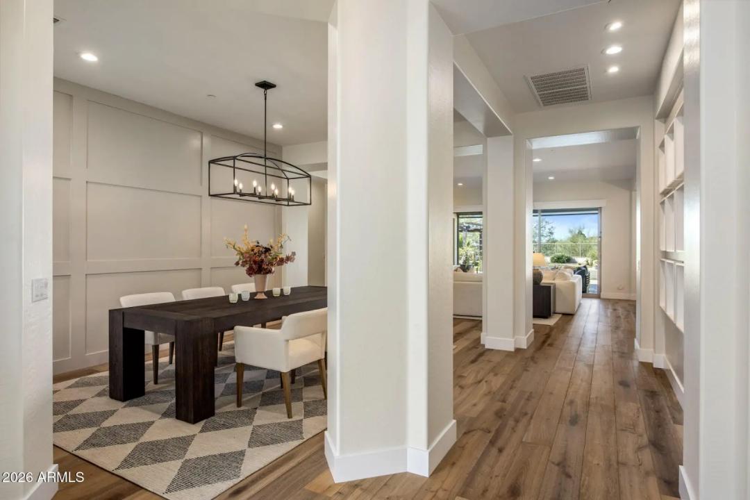 Real Estate Picture 7