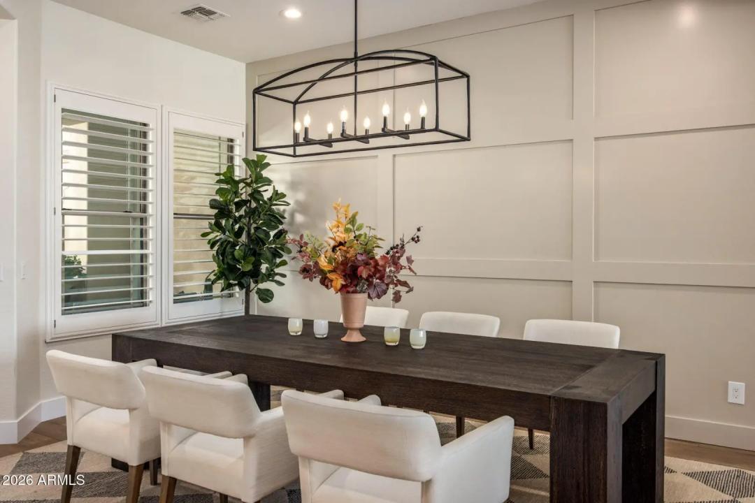 Real Estate Picture 8