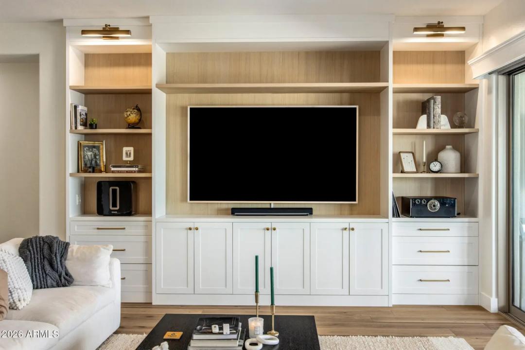 Real Estate Picture 10