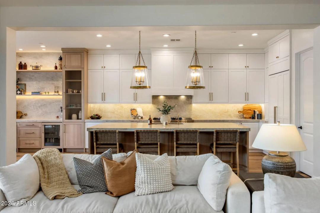 Real Estate Picture 11