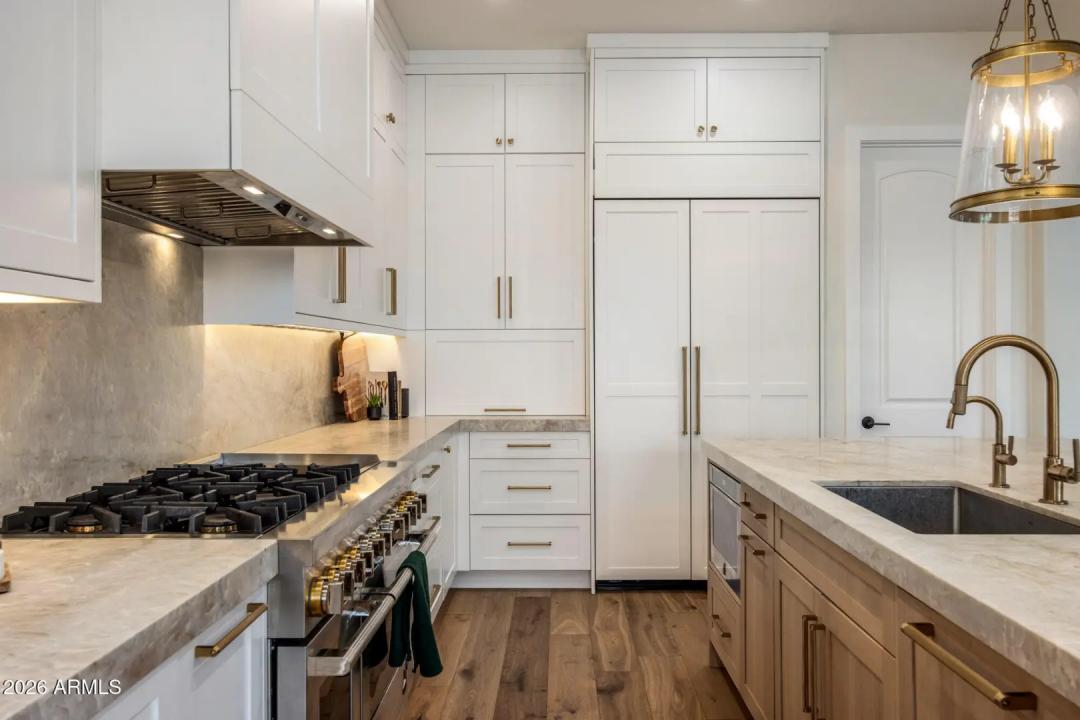 Real Estate Picture 13