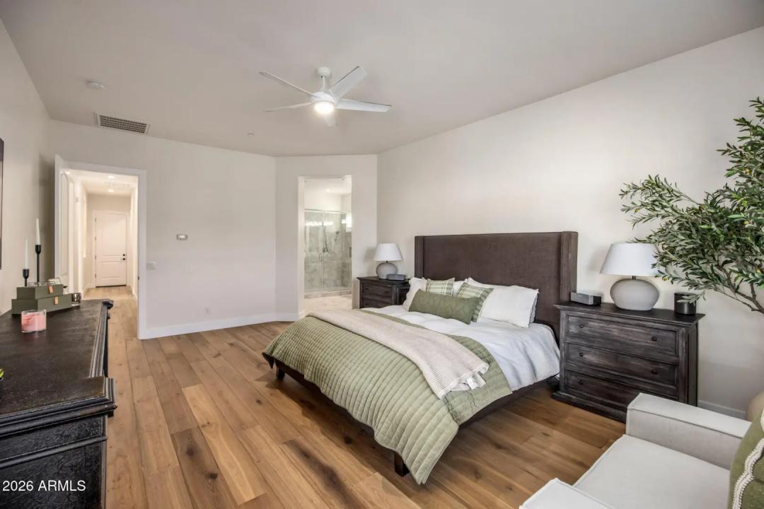 Real Estate Picture 18