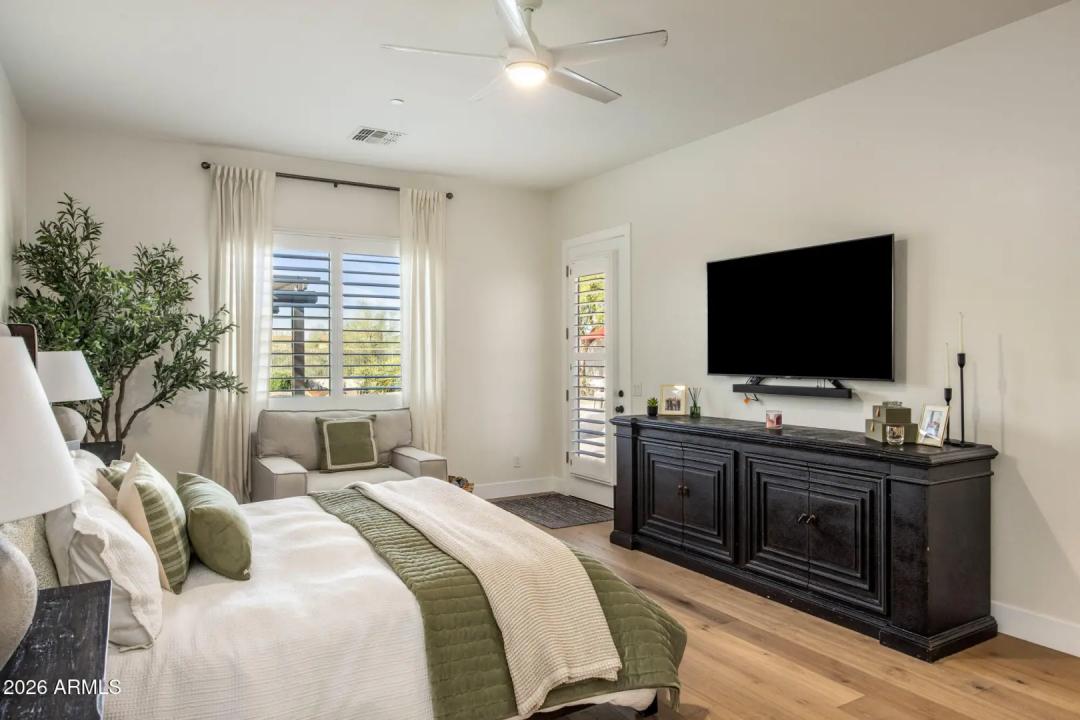 Real Estate Picture 19