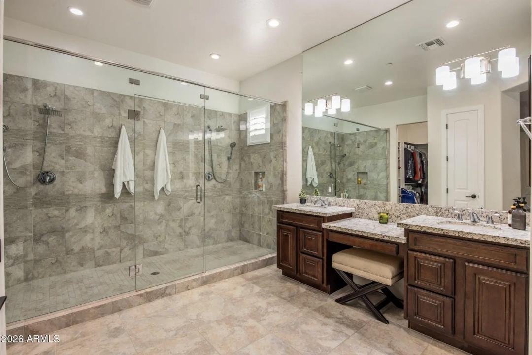 Real Estate Picture 20
