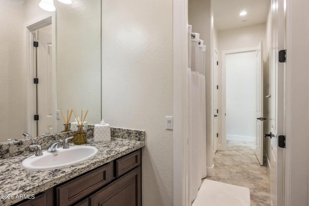 Real Estate Picture 23