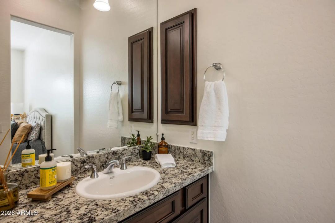 Real Estate Picture 24