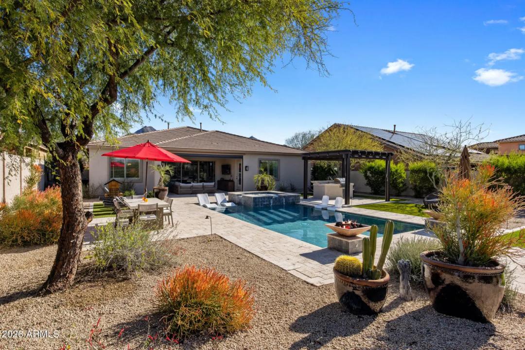 Real Estate Picture 33