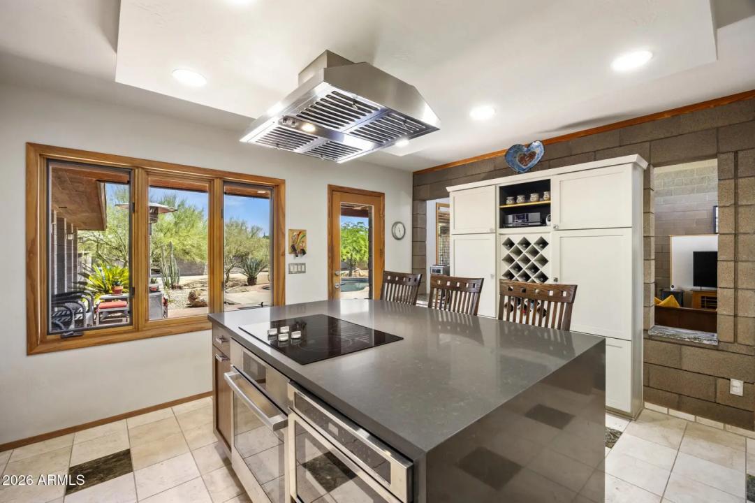Real Estate Picture 16