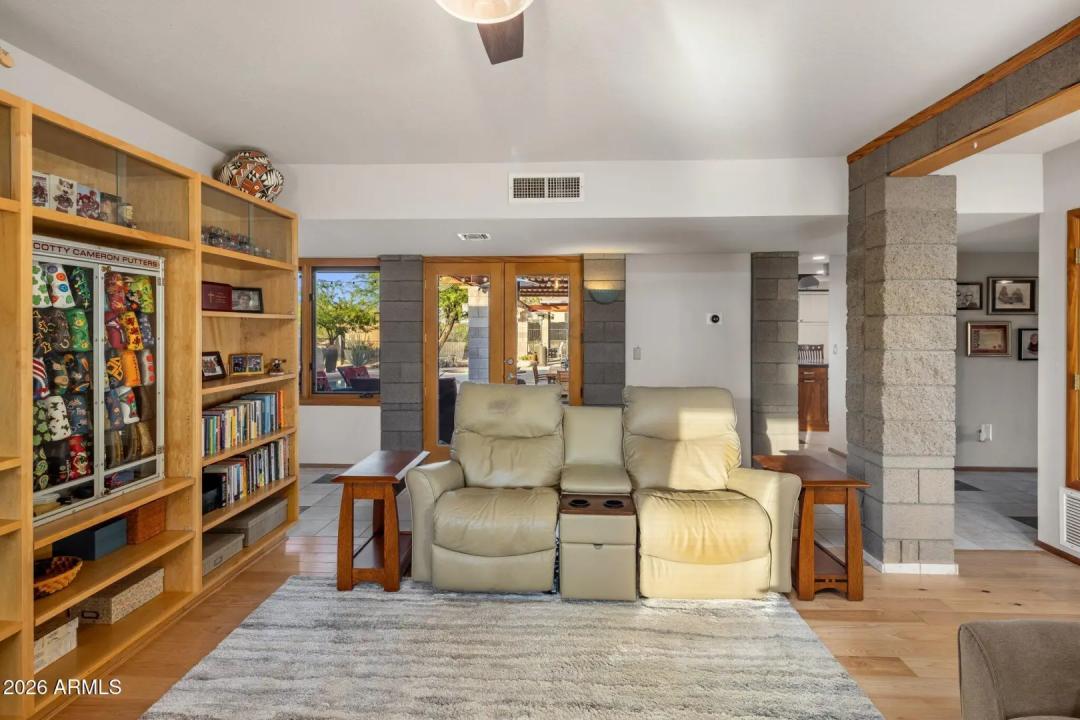 Real Estate Picture 20