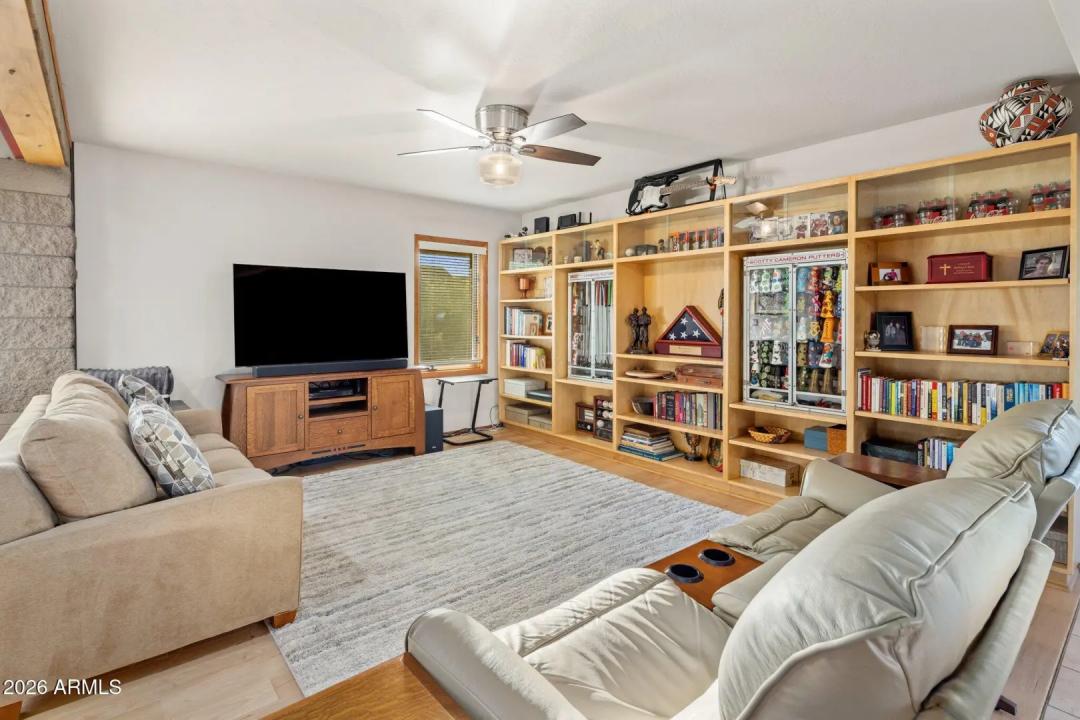Real Estate Picture 21