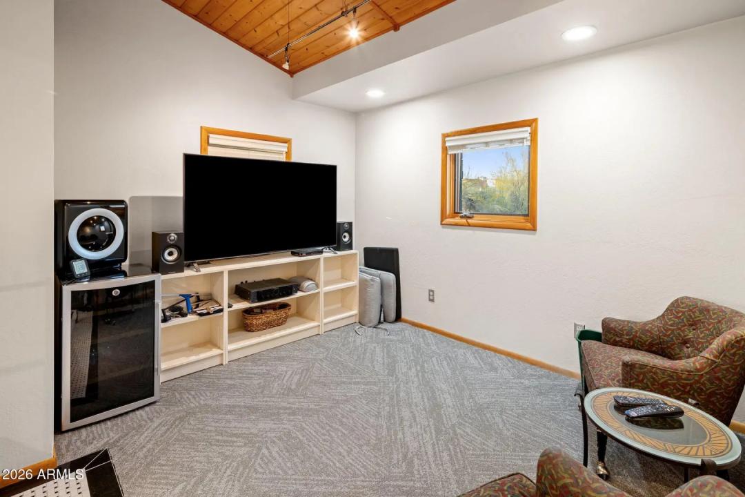 Real Estate Picture 36