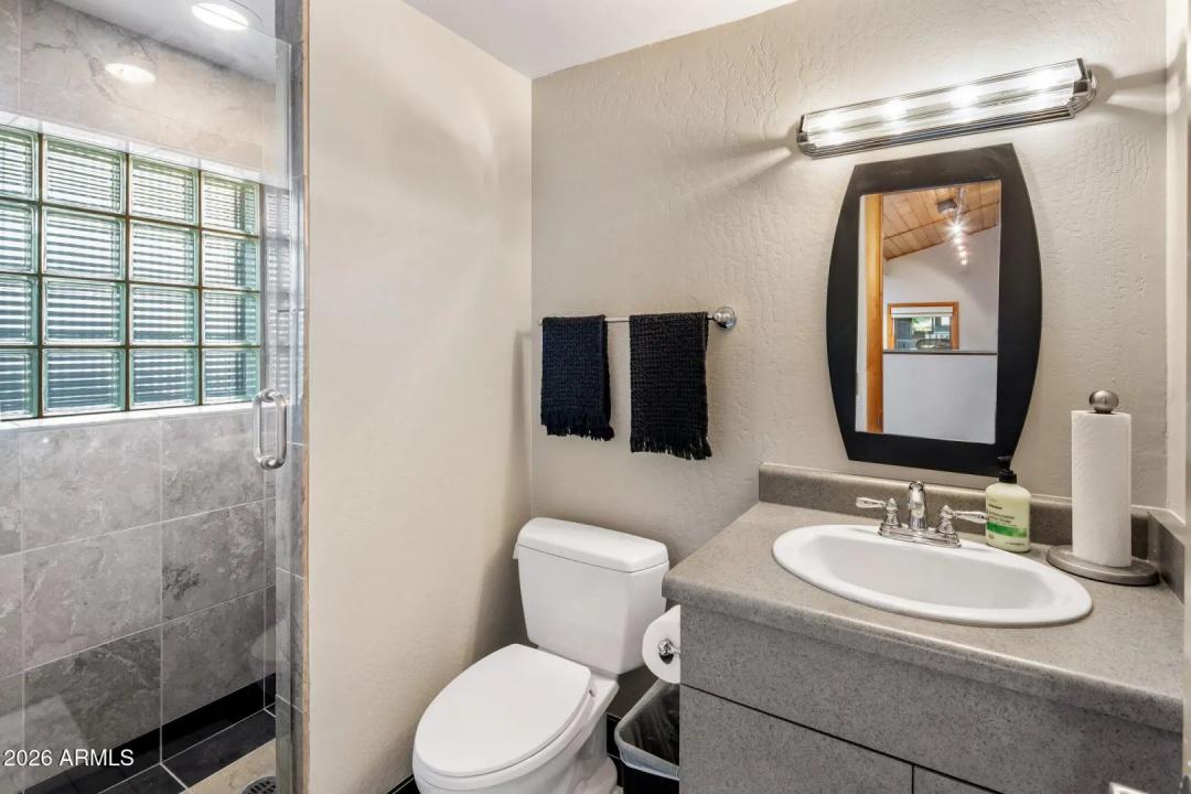 Real Estate Picture 38