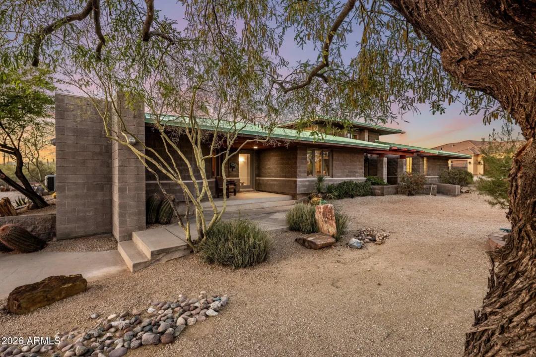 Real Estate Picture 5