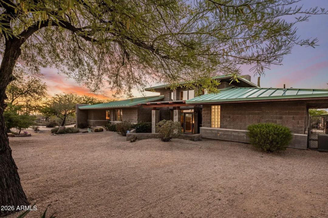 Real Estate Picture 50