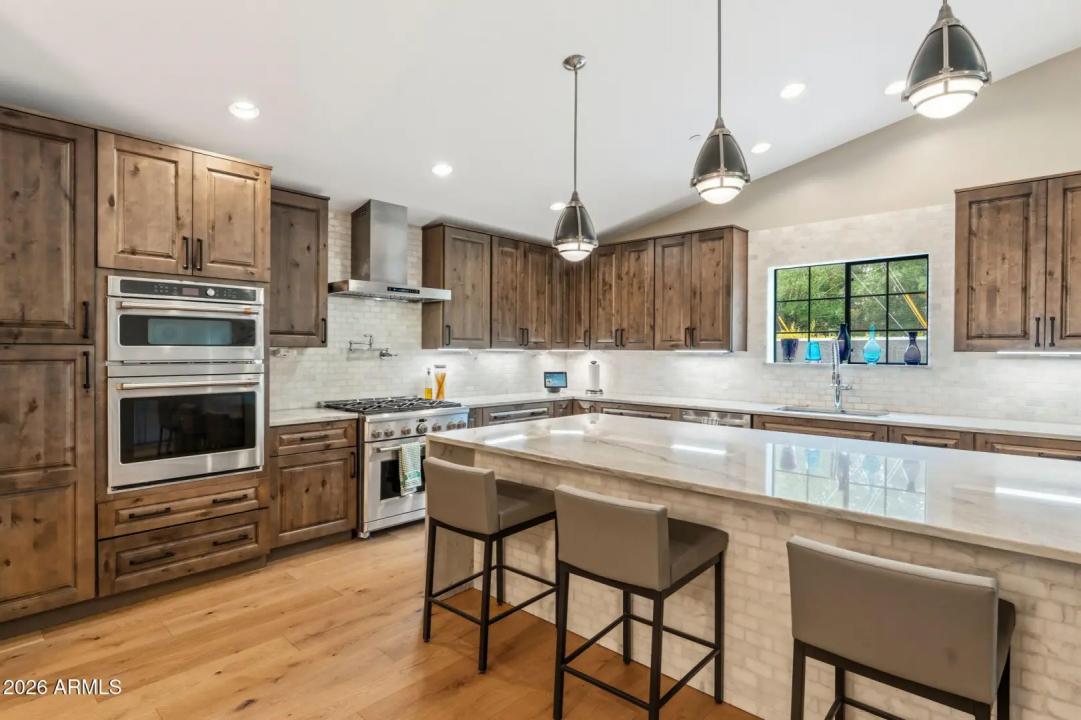 Real Estate Picture 20