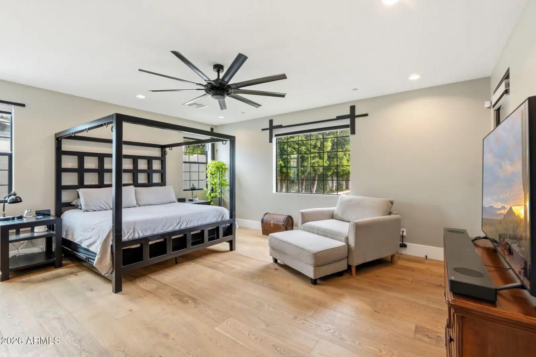 Real Estate Picture 21