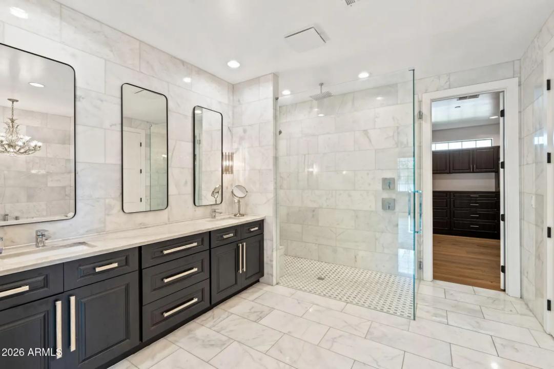 Real Estate Picture 25