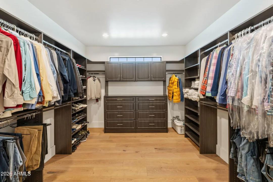 Real Estate Picture 27