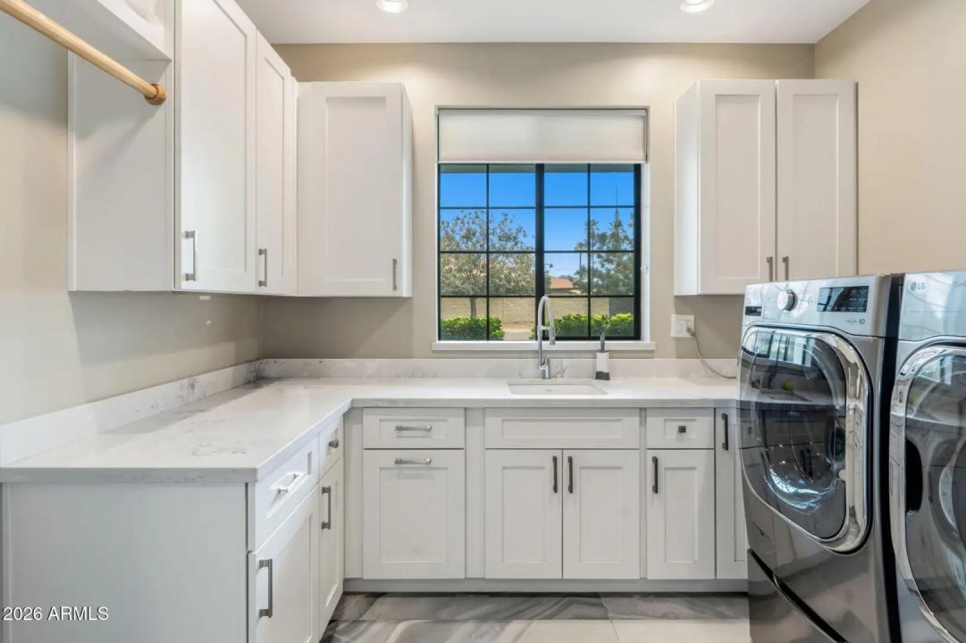 Real Estate Picture 32