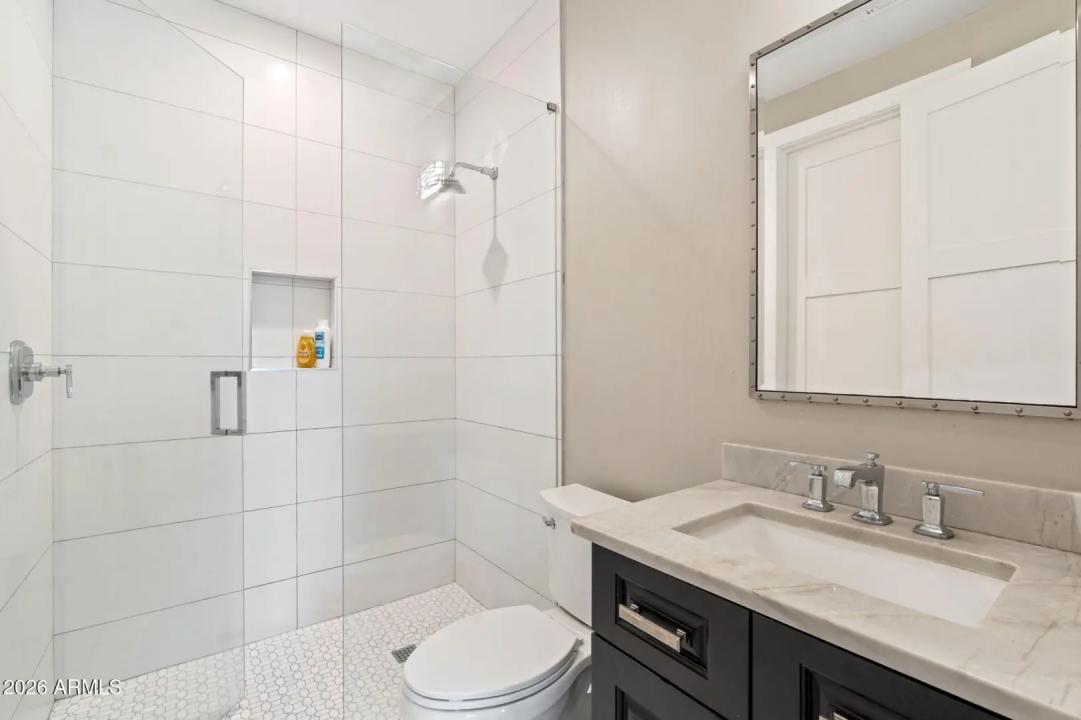 Real Estate Picture 35