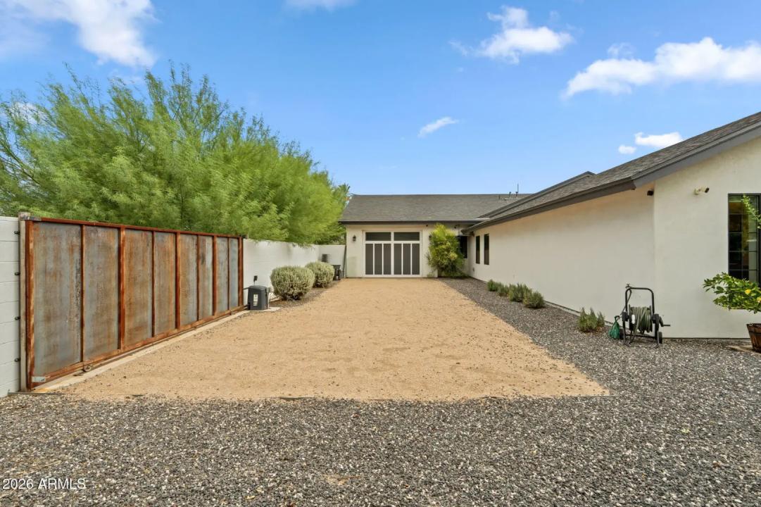 Real Estate Picture 36