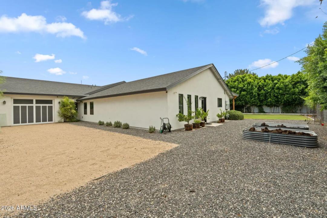 Real Estate Picture 37