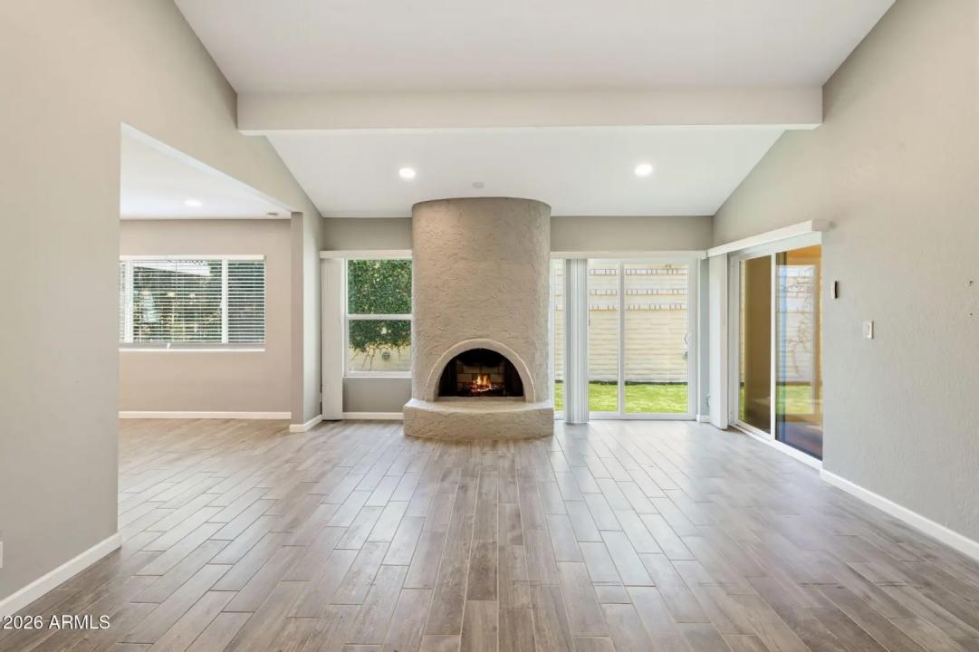 Real Estate Picture 6