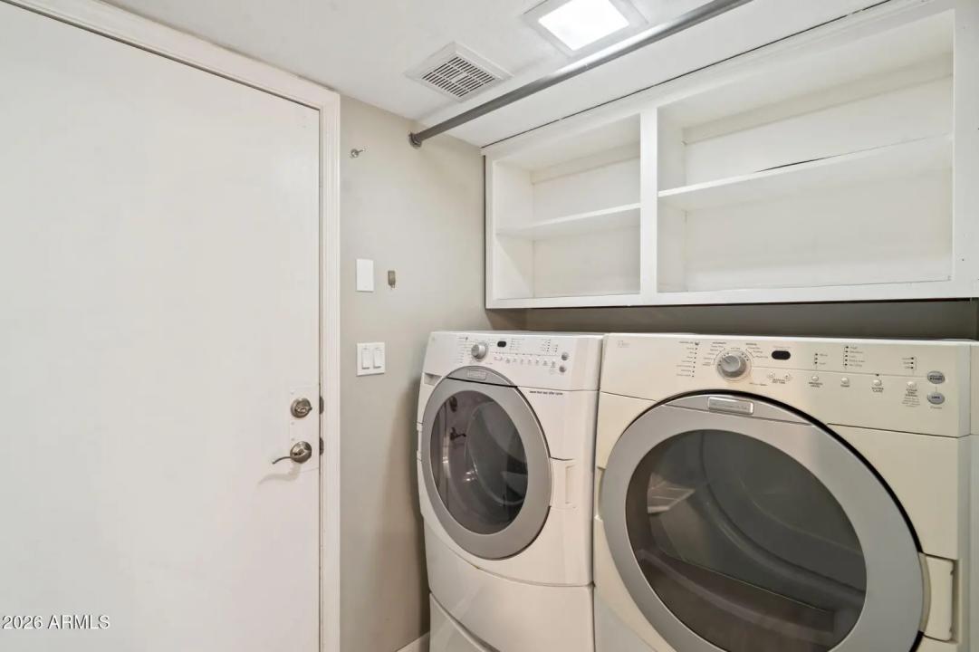 Real Estate Picture 17