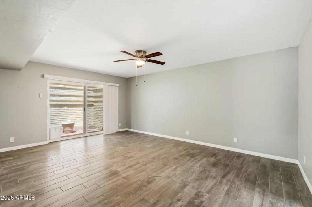 Real Estate Picture 18