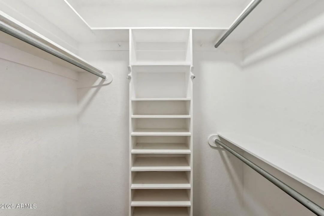Real Estate Picture 24