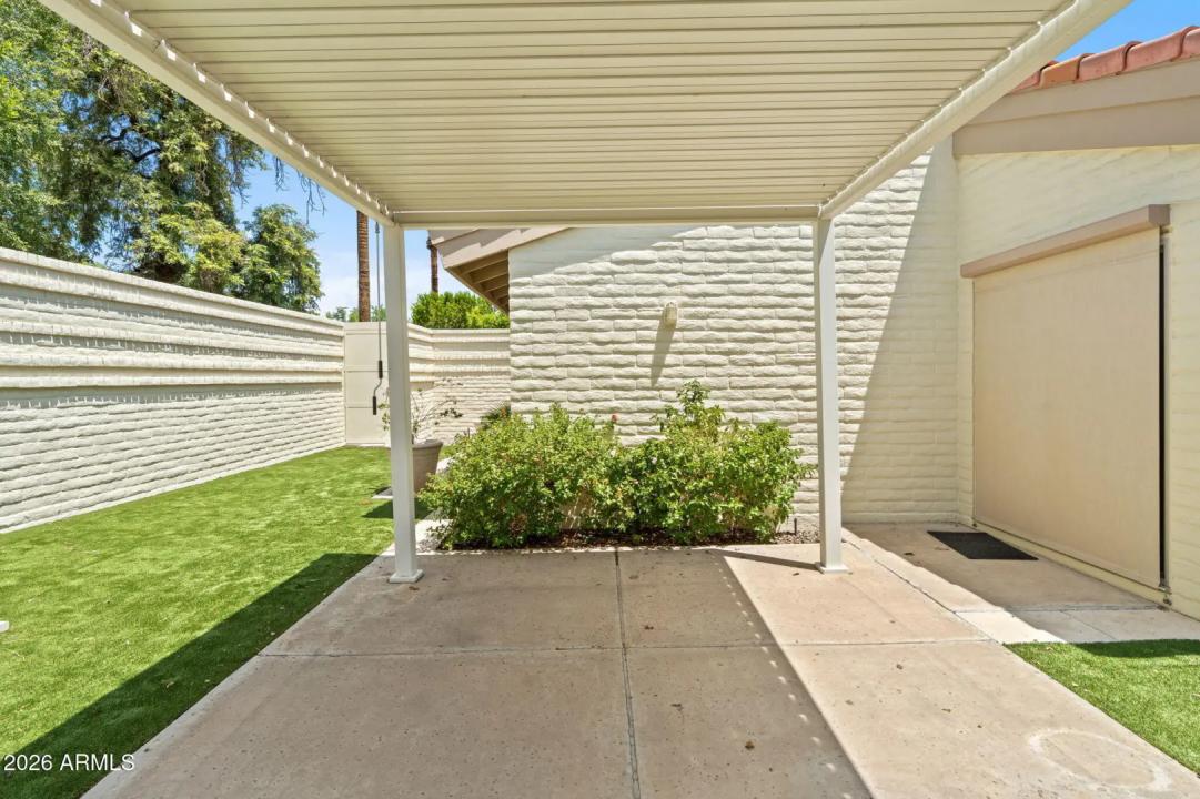 Real Estate Picture 32