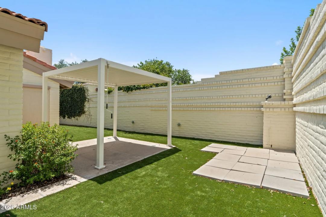 Real Estate Picture 34