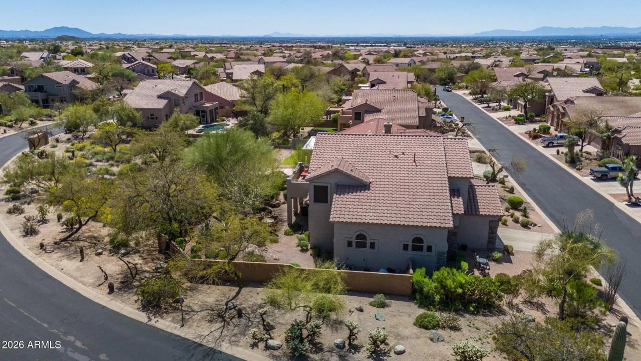 Real Estate Picture 30