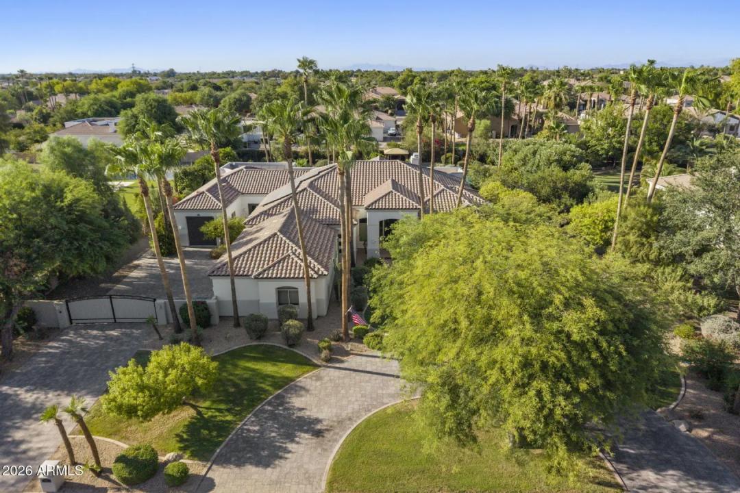 Real Estate Picture 7