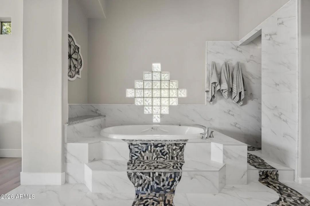 Real Estate Picture 37