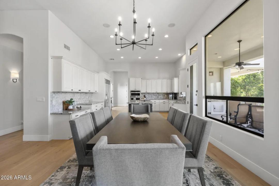 Real Estate Picture 24