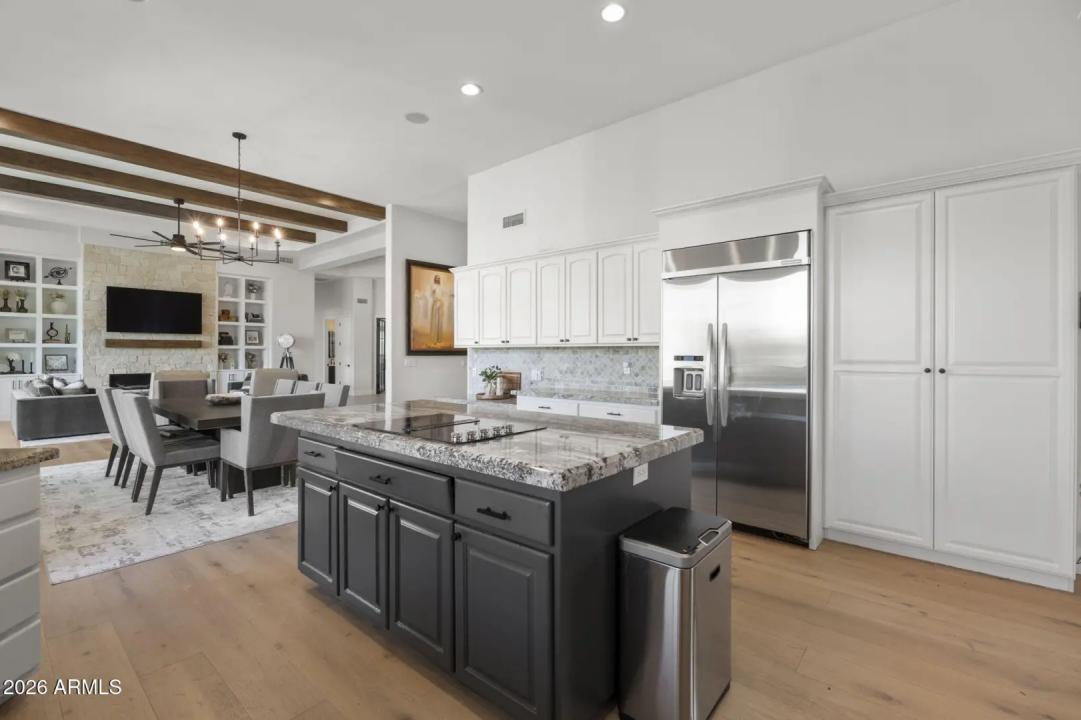 Real Estate Picture 25