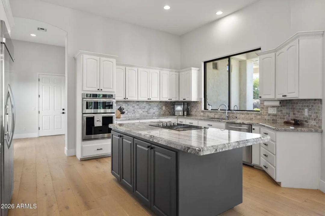 Real Estate Picture 26