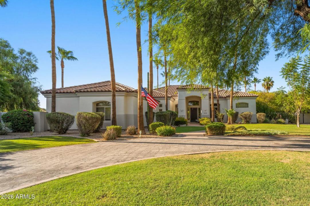 Real Estate Picture 3